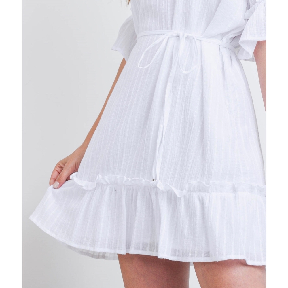 LAST ONE❗MAD FOR LOVE White Short Sleeves Flowy Dress - Picture 3 of 6